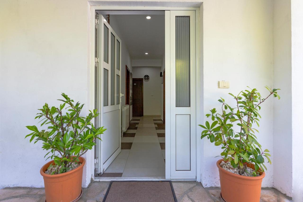 Guest House Vila Vedesa Kotor Exterior foto